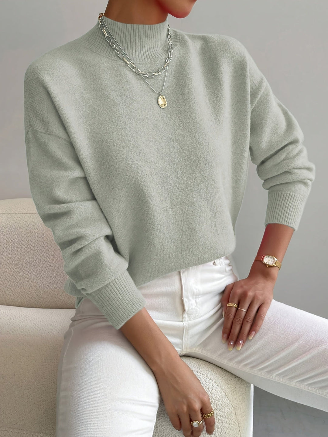 Mara | Women's Relaxed Mock-Neck Fleece Sweatshirt (1)